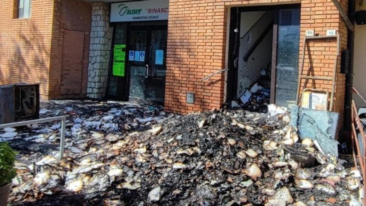 L'incendio alla casa del popolo di Abbadia di Montepulciano