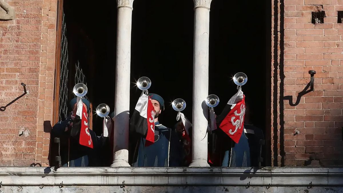 Domenica l'estrazione delle contrade