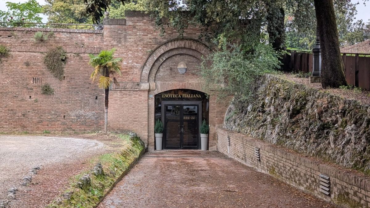 Enoteca Italiana&nbsp;rinasce alla Fortezza Medicea: vino, cultura e nuovi eventi
