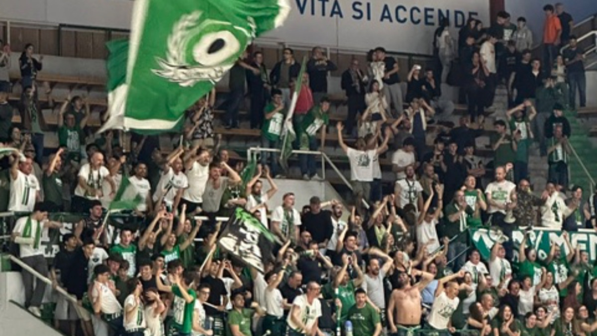 Mens Sana avanti con testa e cuore, Virtus fuori a testa alta