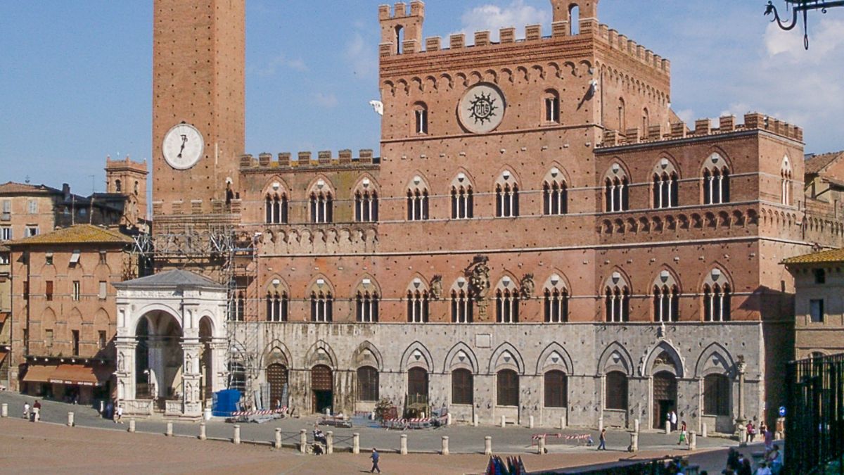 Siena, Consiglio comunale diviso sulla mozione relativa al presidio del 23 maggio. Il Pd lascia l&rsquo;aula