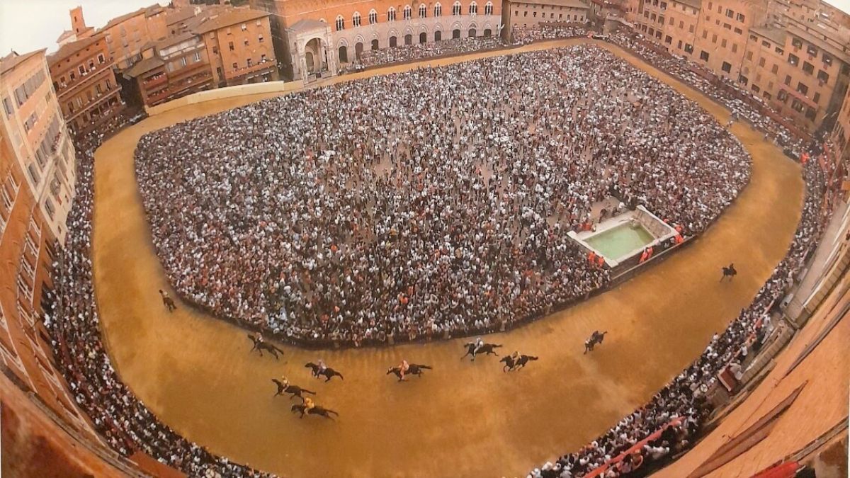 L&rsquo;attesa del Palio accende Siena con riti, sapori e tradizioni nelle Contrade