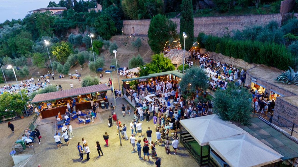 Tra feste e mostre, gli appuntamenti nelle Contrade