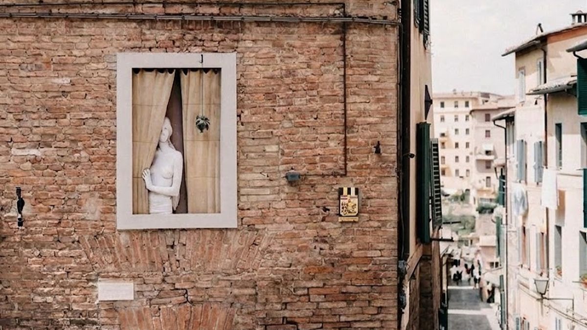 Siena, Via dei Rossi: la pedonalizzazione senza bussola