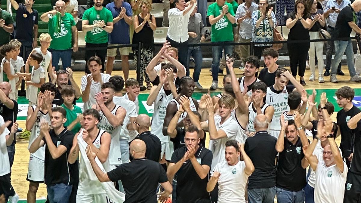 Prima vittoria contro Lucca della Mens Sana