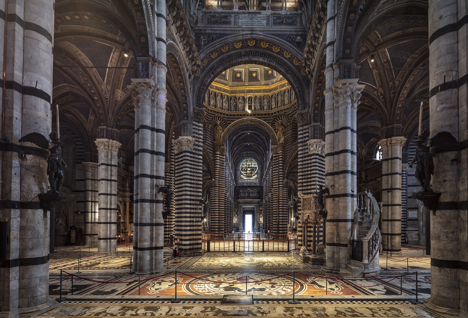 Pavimento del Duomo: la scopertura straordinaria estesa fino a novembre