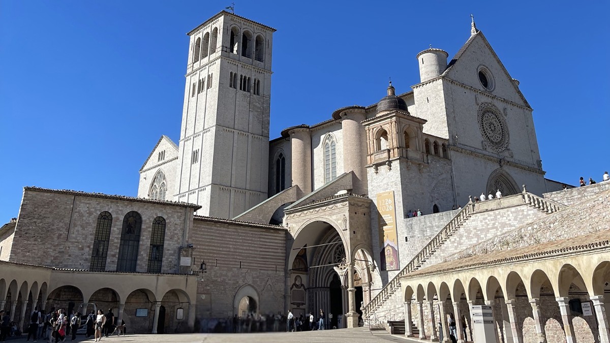 San Francesco, ottocento anni dopo: una festa che attraversa l&rsquo;Italia
