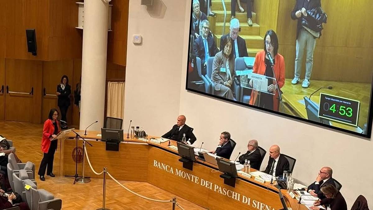 Mps, l&rsquo;assemblea boccia la fusione con Mediobanca. Siena in allarme per il futuro della banca