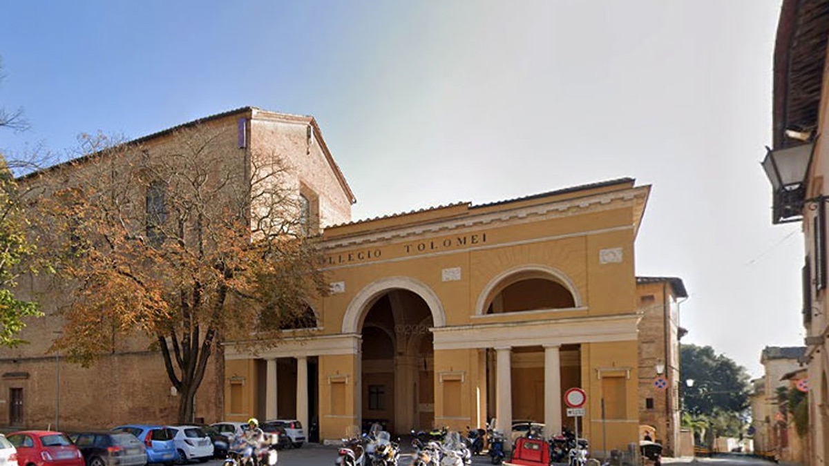 Piccolomini, gli studenti occupano la sede centrale e di via Pendola