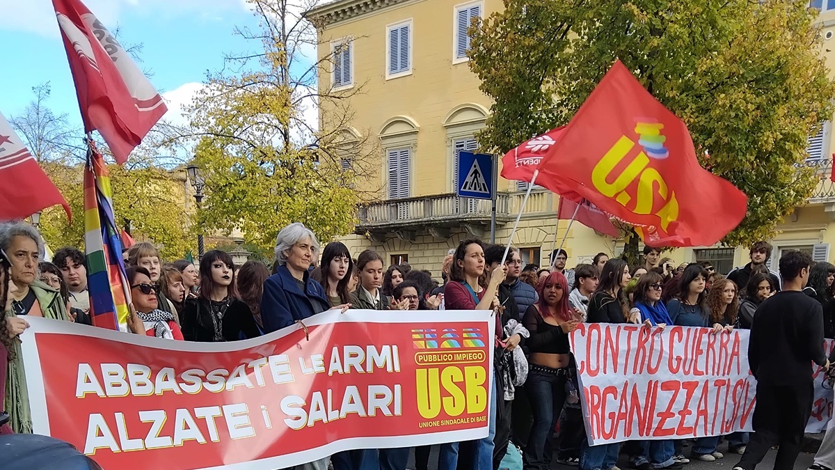 Anche a Siena una manifestazione come nelle altre citt&agrave; italiane